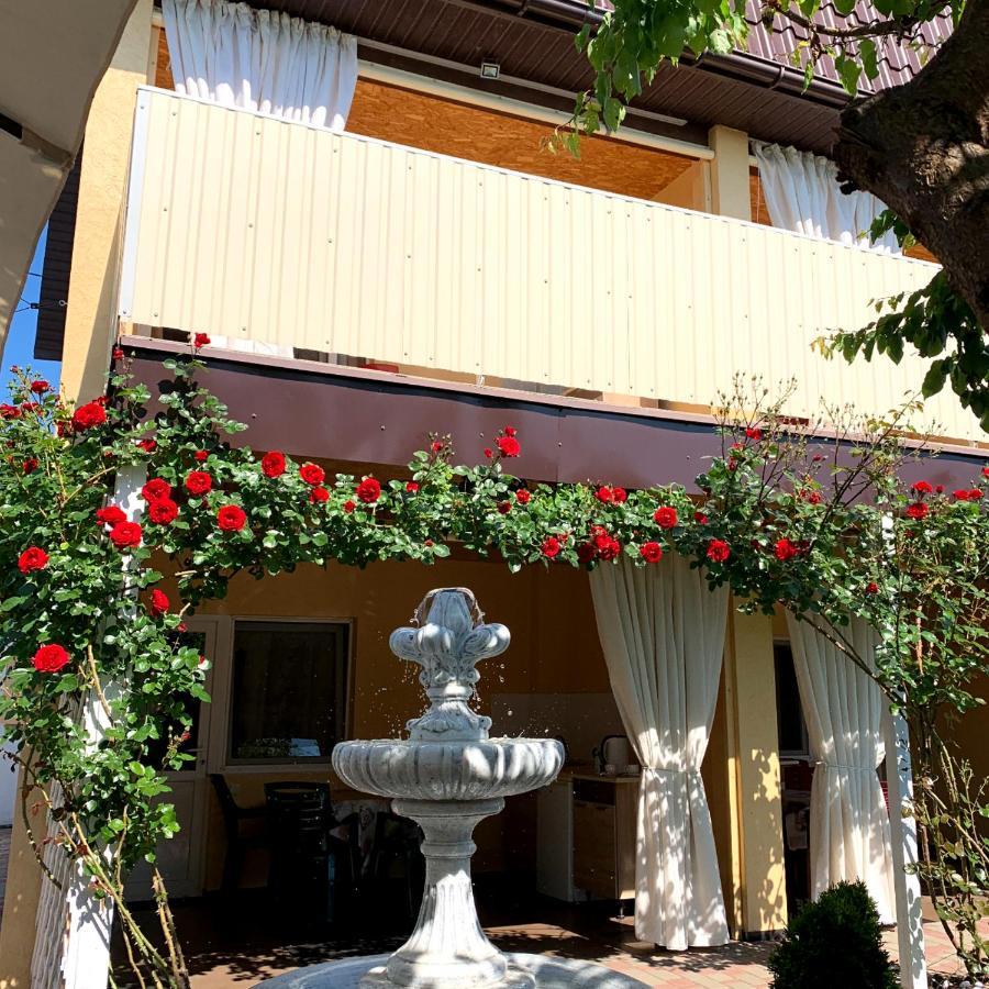 Guest House Santin Csornomorszk Kültér fotó