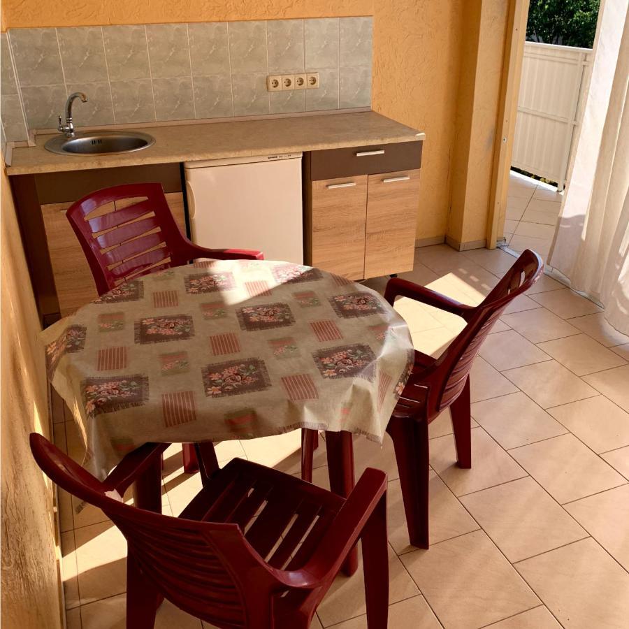 Guest House Santin Csornomorszk Kültér fotó